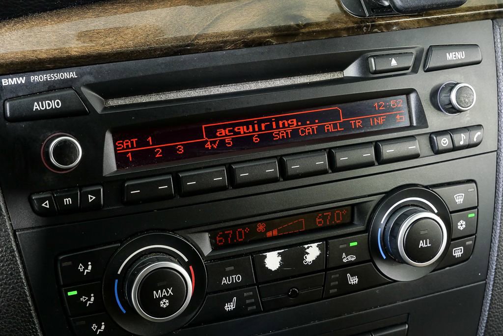 Used 2011 BMW 128i Convertible image 13