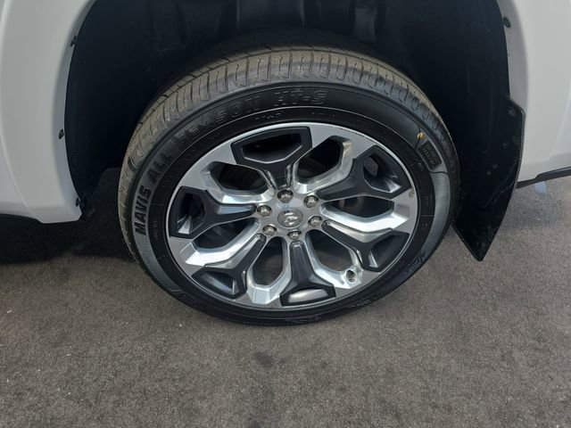 Used 2019 RAM 1500 Limited RWD image 24