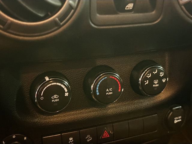 Used 2018 Jeep Wrangler Unlimited Sport image 14