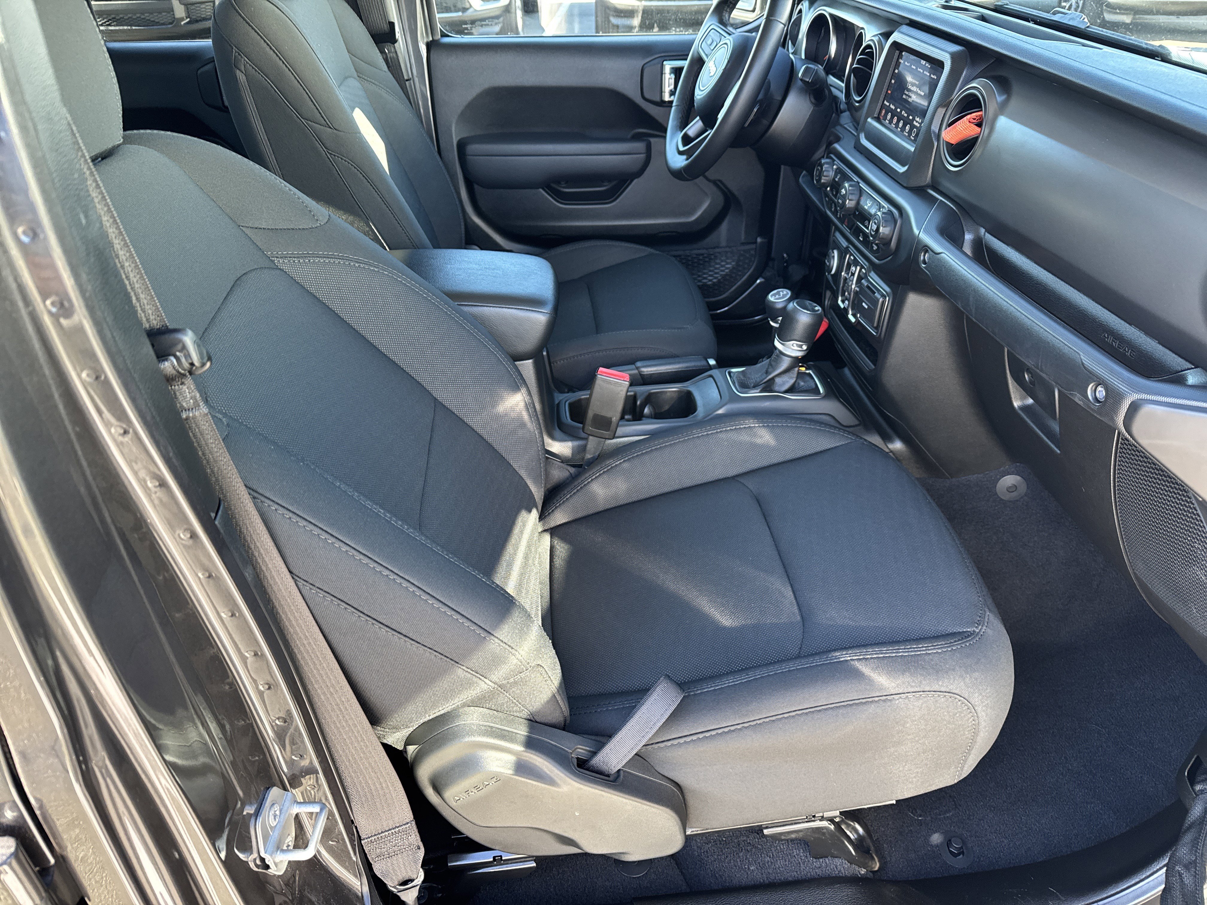 Used 2022 Jeep Gladiator Sport image 16