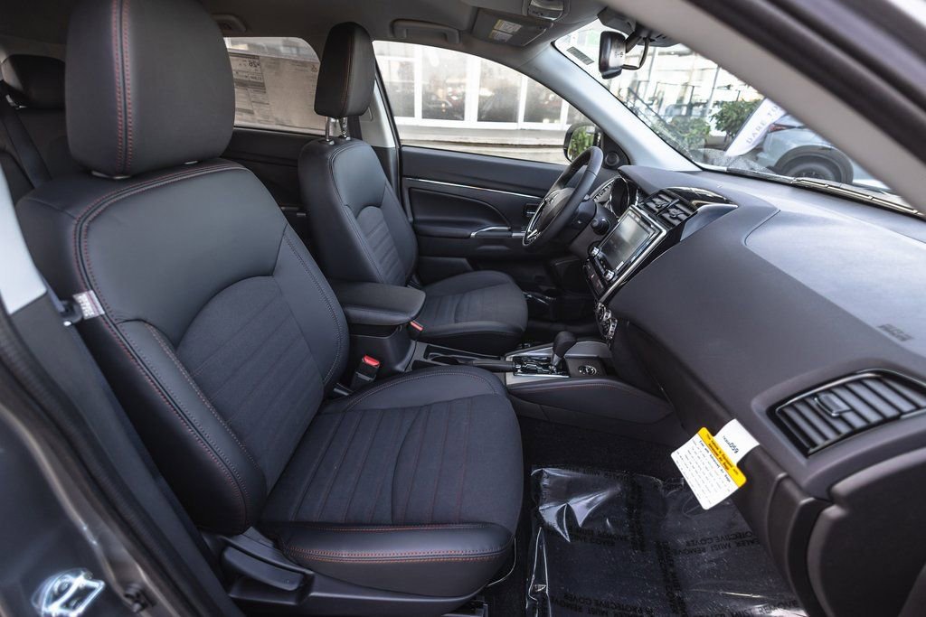 New 2026 Mitsubishi Outlander Sport SE AWD/4WD image 28