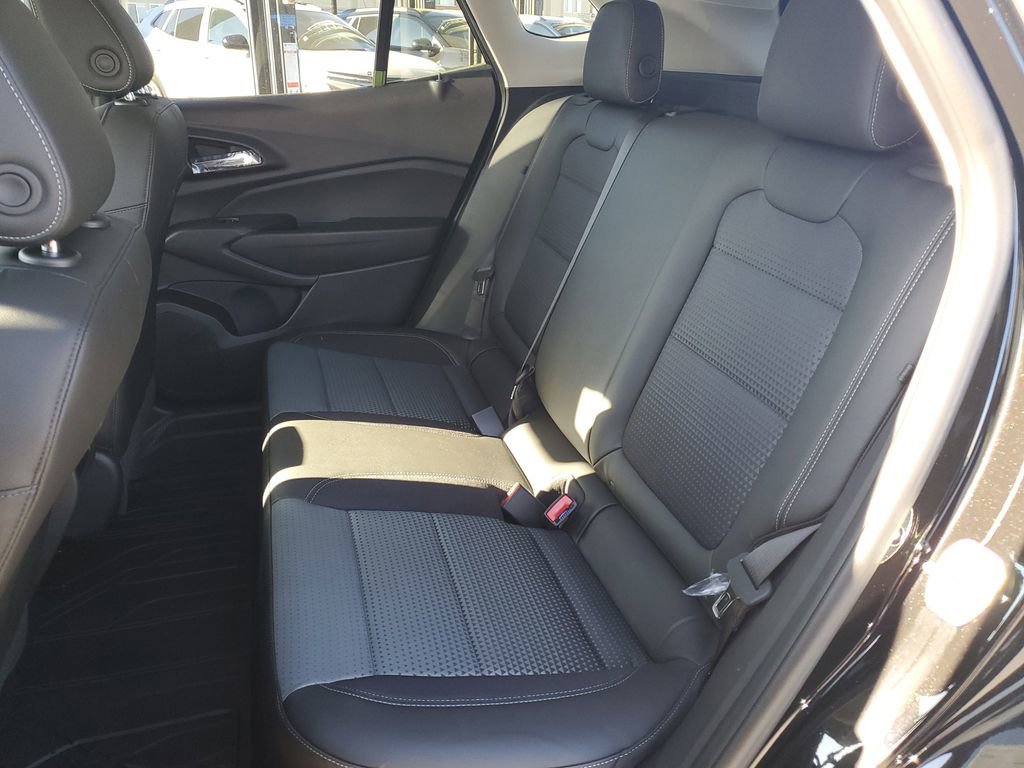New 2026 Chevrolet Trax LT w/ LT Convenience Package image 13