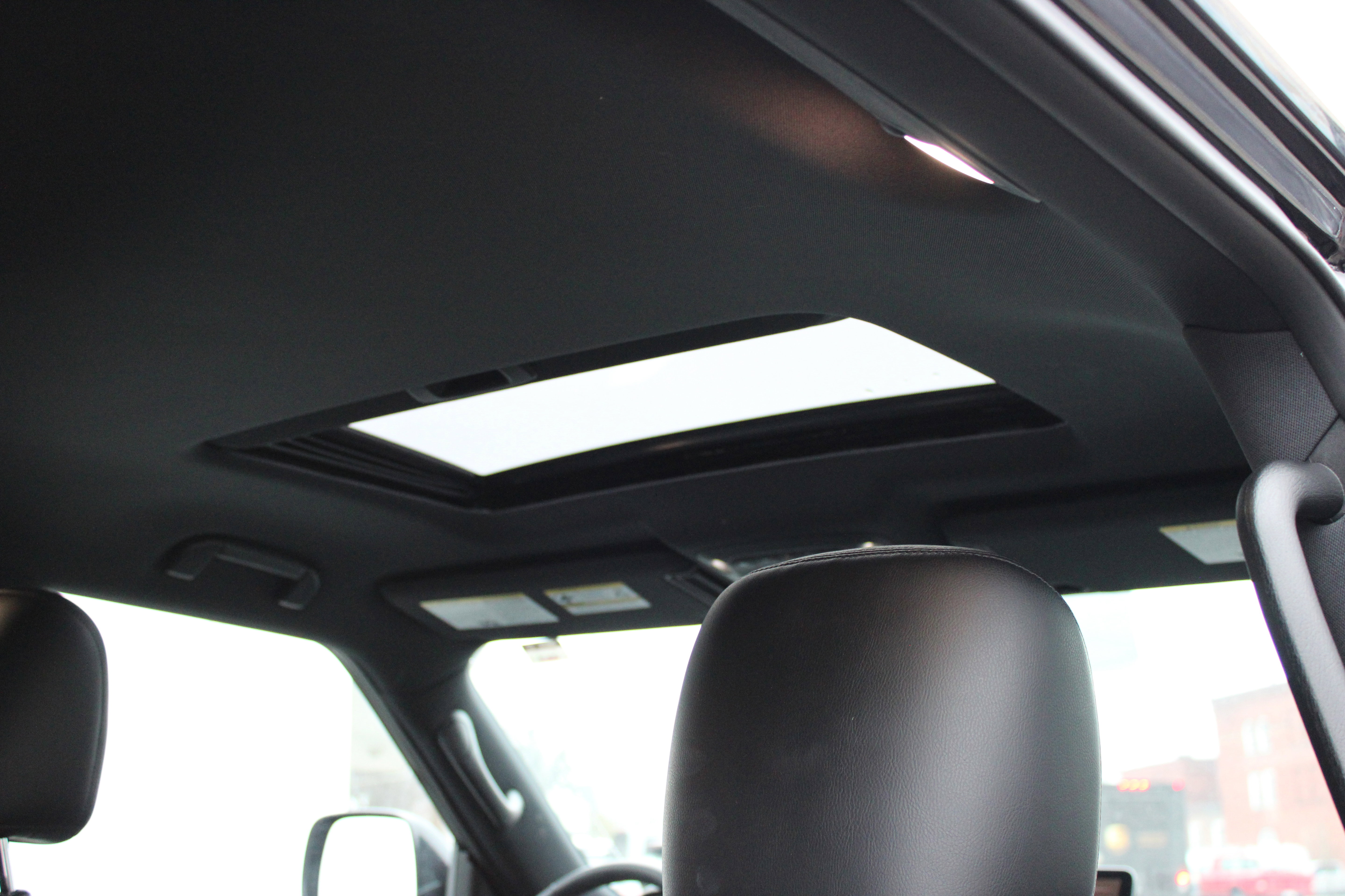 Certified 2024 Nissan Armada SL w/ Midnight Edition Package image 15