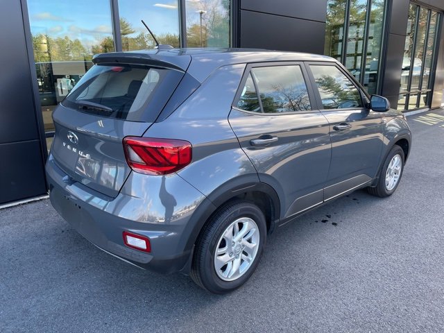 Used 2025 Hyundai Venue SE image 6