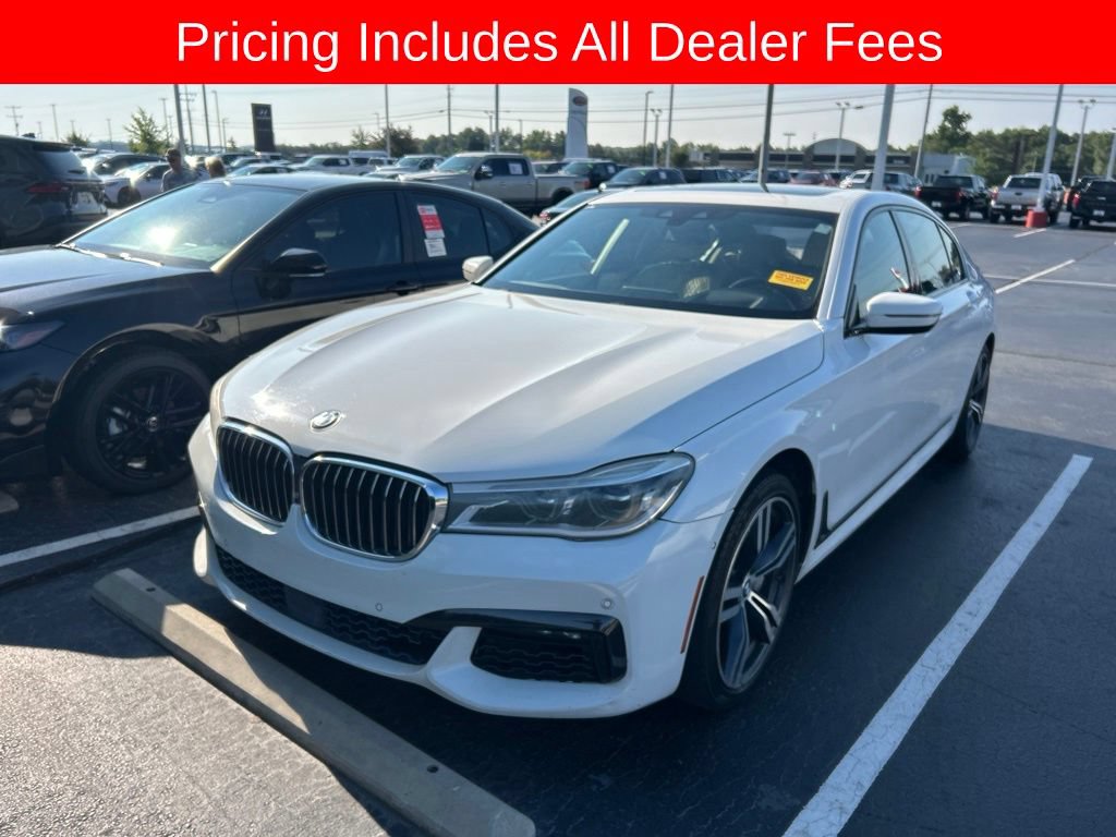 Used 2016 BMW 750i xDrive AWD/4WD image 10