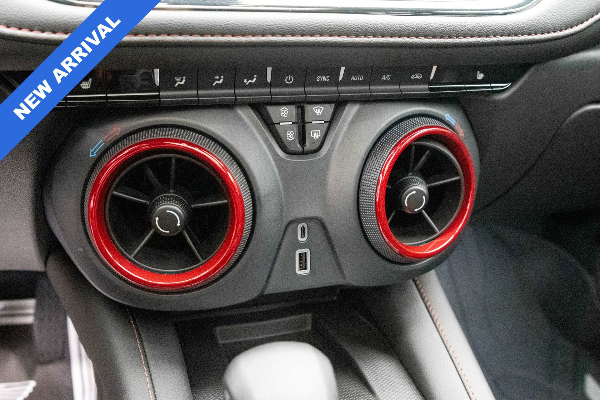 Used 2025 Chevrolet Blazer RS w/ Driver Confidence II Package AWD/4WD image 19