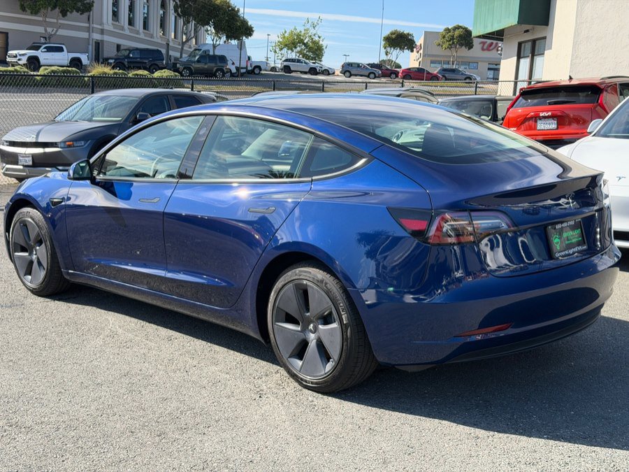 Used 2023 Tesla Model 3 Standard Range image 7