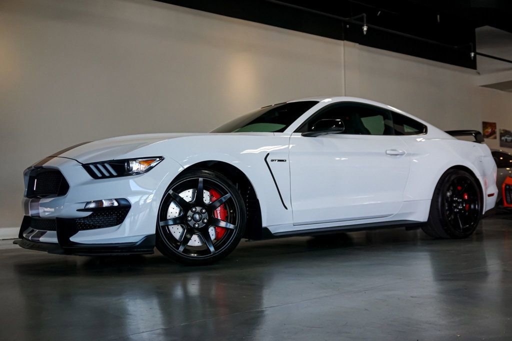 Used 2016 Ford Mustang Shelby GT350R w/ GT350R Equipment Group 920A RWD image 91