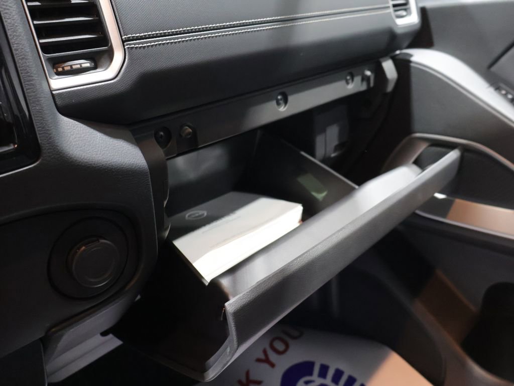 Used 2024 Nissan Frontier SV image 30