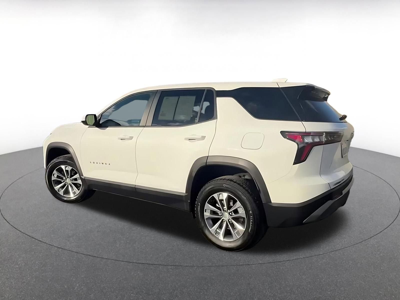 Used 2025 Chevrolet Equinox LT image 10