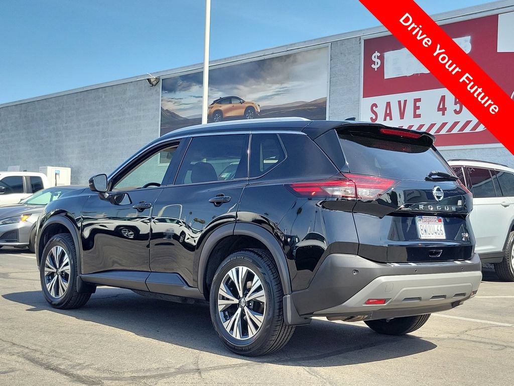 Used 2021 Nissan Rogue SV w/ Premium Package FWD image 2