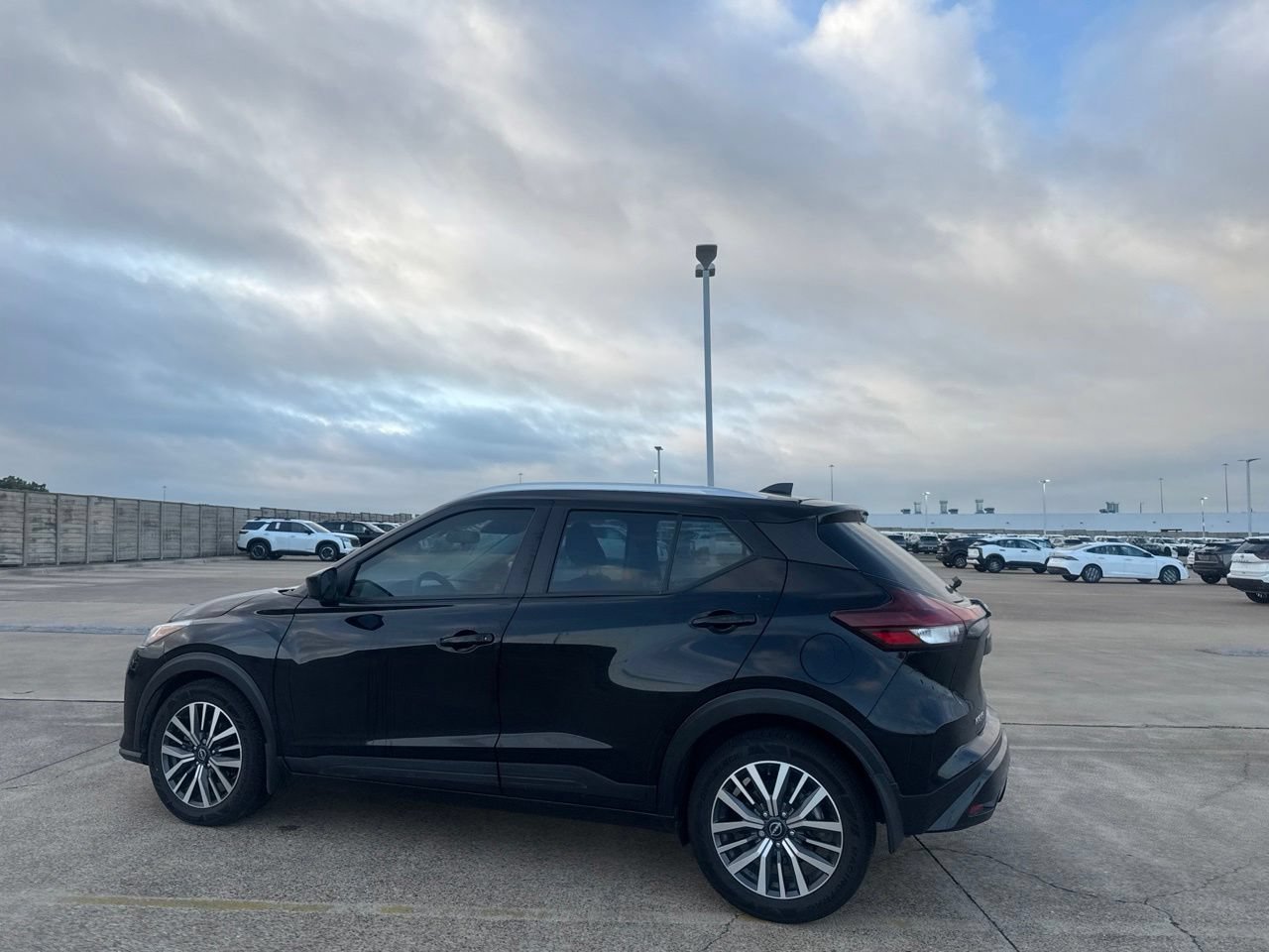 Certified 2023 Nissan Kicks SV FWD image 15