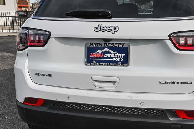 Used 2025 Jeep Compass Limited image 10