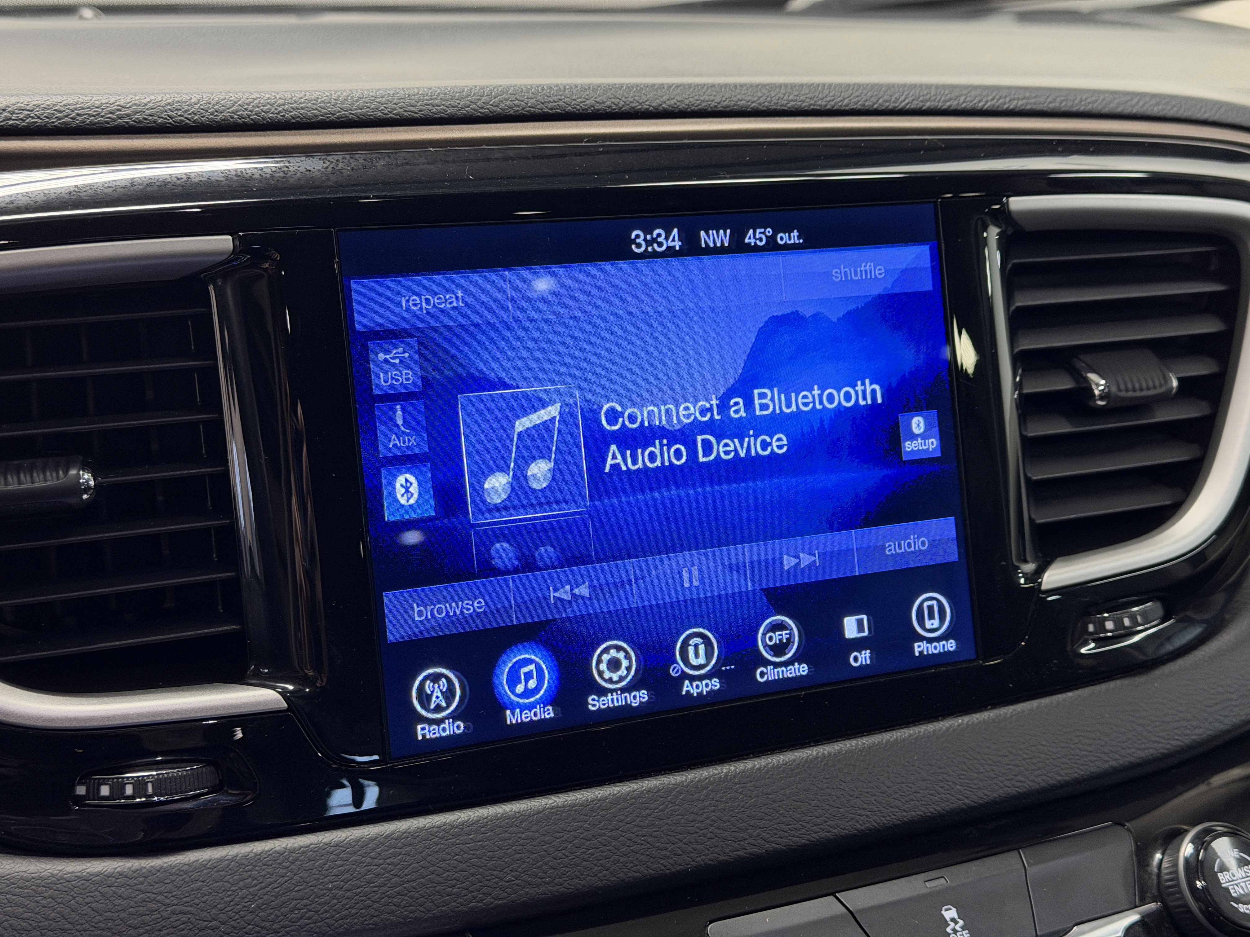 Used 2017 Chrysler Pacifica Touring w/ Tire & Wheel Group image 6