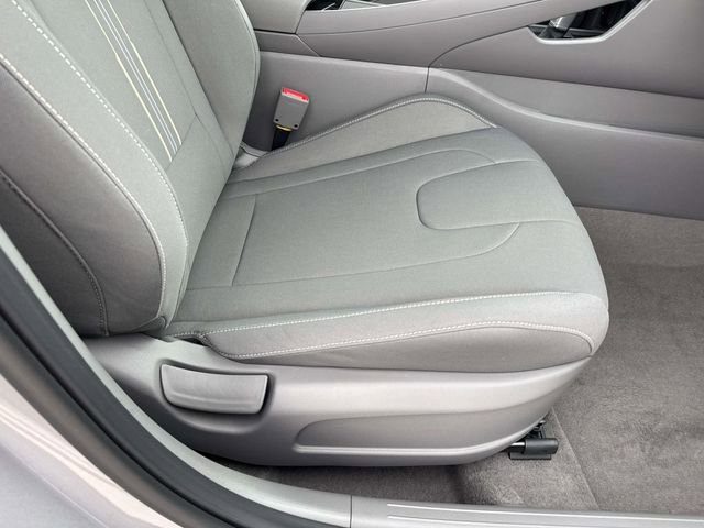 New 2026 Hyundai Elantra SEL Sport image 16