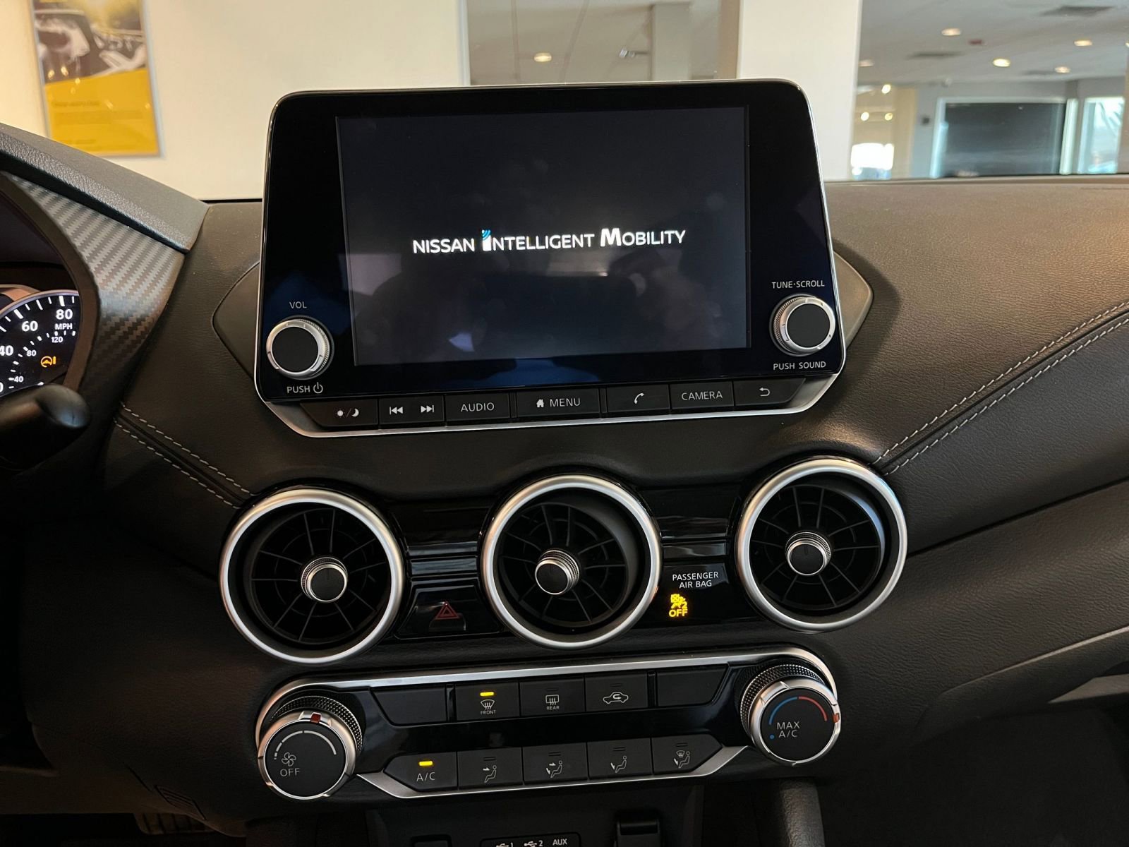 Used 2025 Nissan Sentra SV image 17