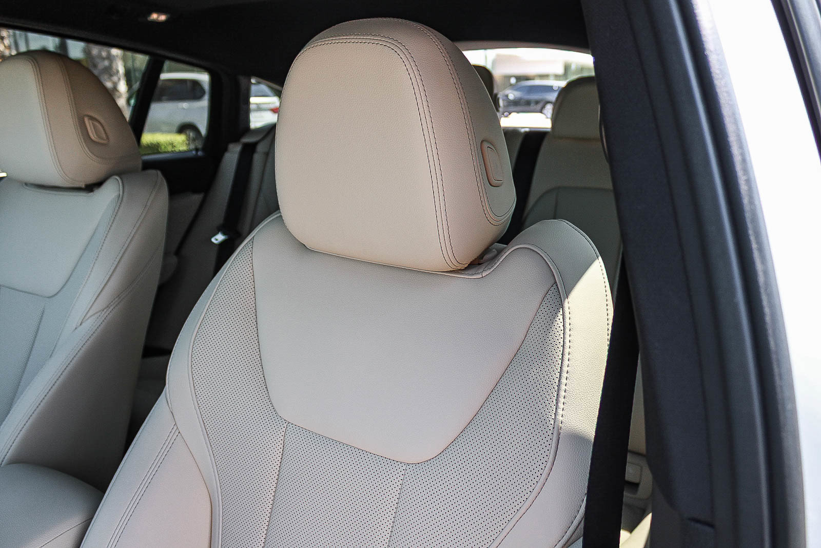 Used 2024 BMW X4 xDrive30i w/ Premium Package AWD/4WD image 25