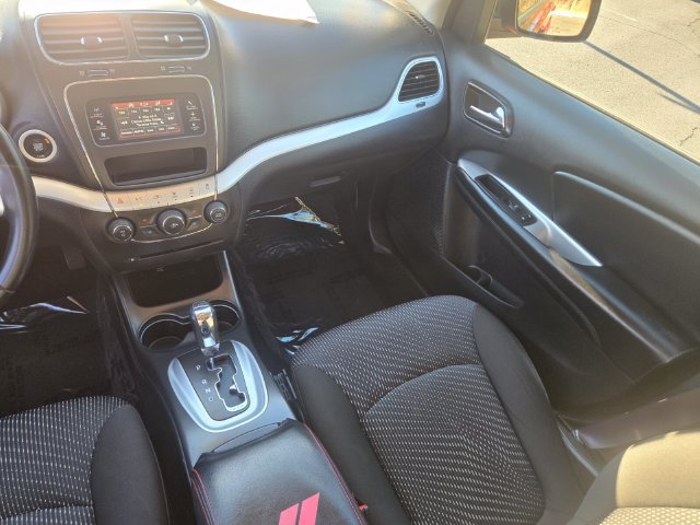Used 2020 Dodge Journey SE w/ SE Popular Equipment Group FWD image 19