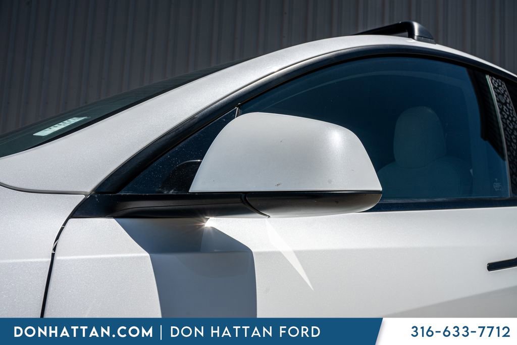 Used 2021 Tesla Model Y Long Range AWD/4WD image 24