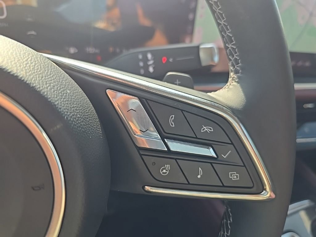 Used 2024 Buick Envision Sport Touring image 17