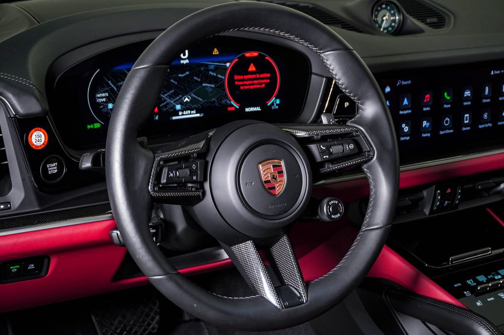 Certified 2025 Porsche Cayenne Coupe AWD/4WD image 18
