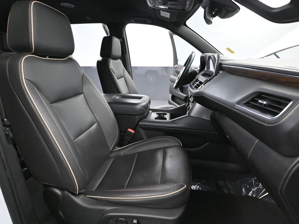 Used 2023 Chevrolet Suburban Premier image 59