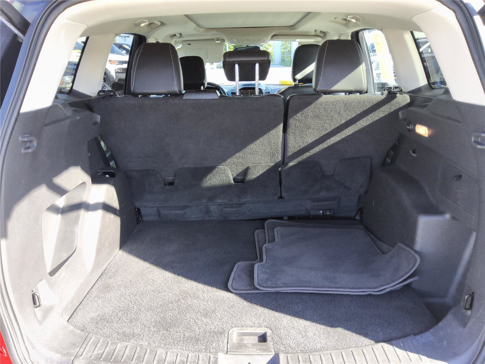 Used 2018 Ford Escape SEL w/ Canadian Touring Package AWD/4WD image 7