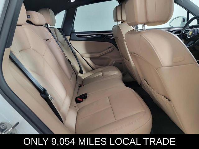 Used 2024 Porsche Macan AWD/4WD image 16