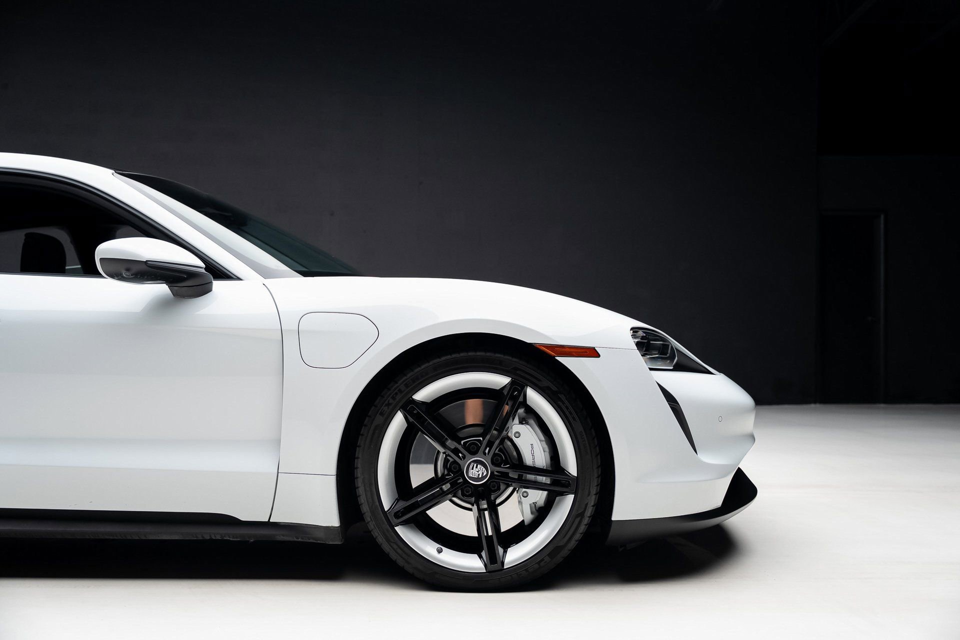 Used 2022 Porsche Taycan image 35