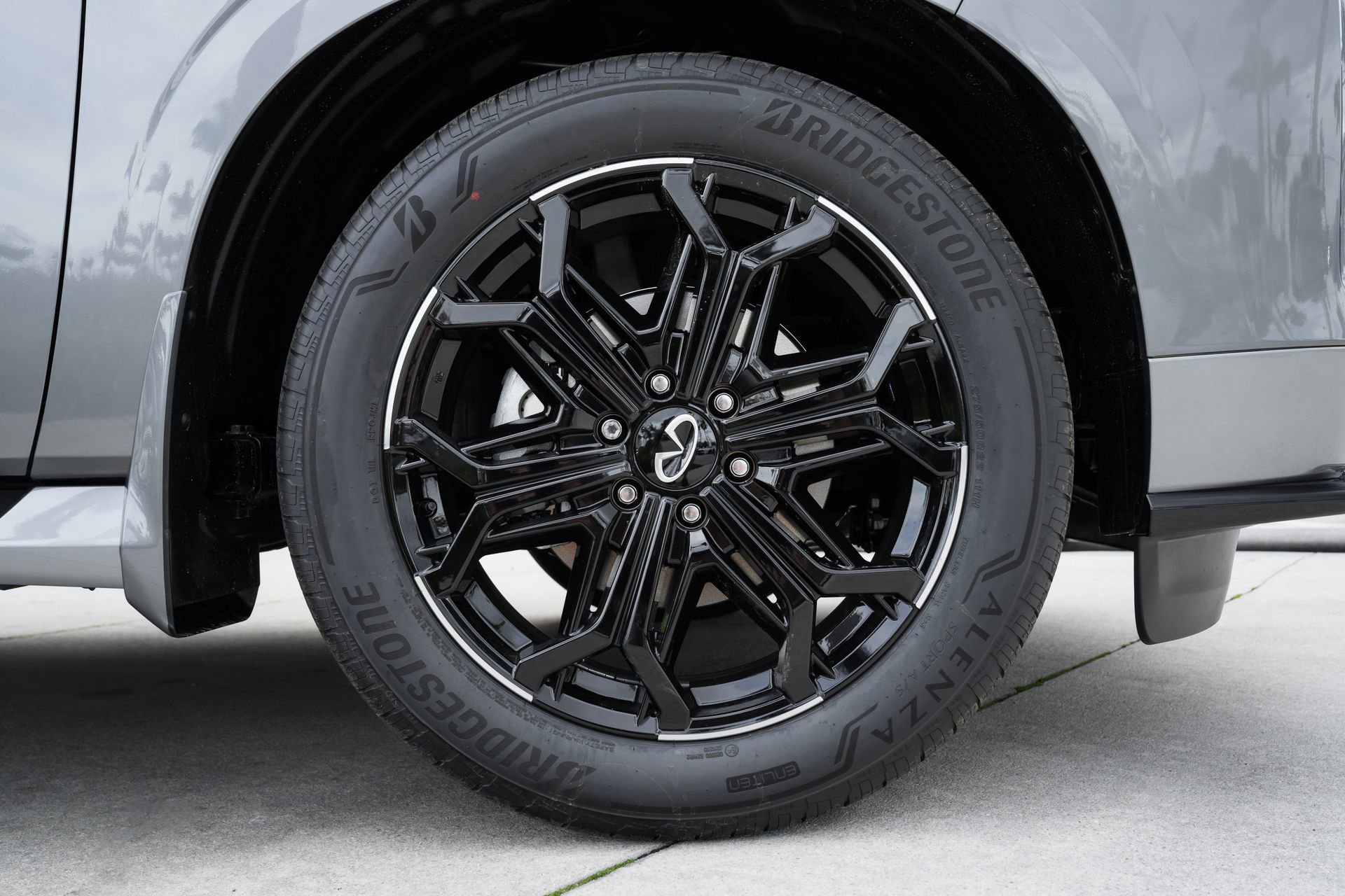 New 2026 INFINITI QX80 4WD w/ Sport Exterior Package image 26