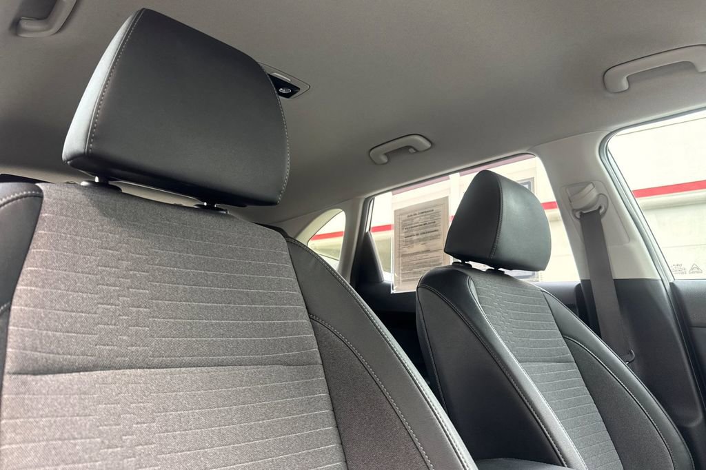 Used 2023 Kia Seltos S image 16