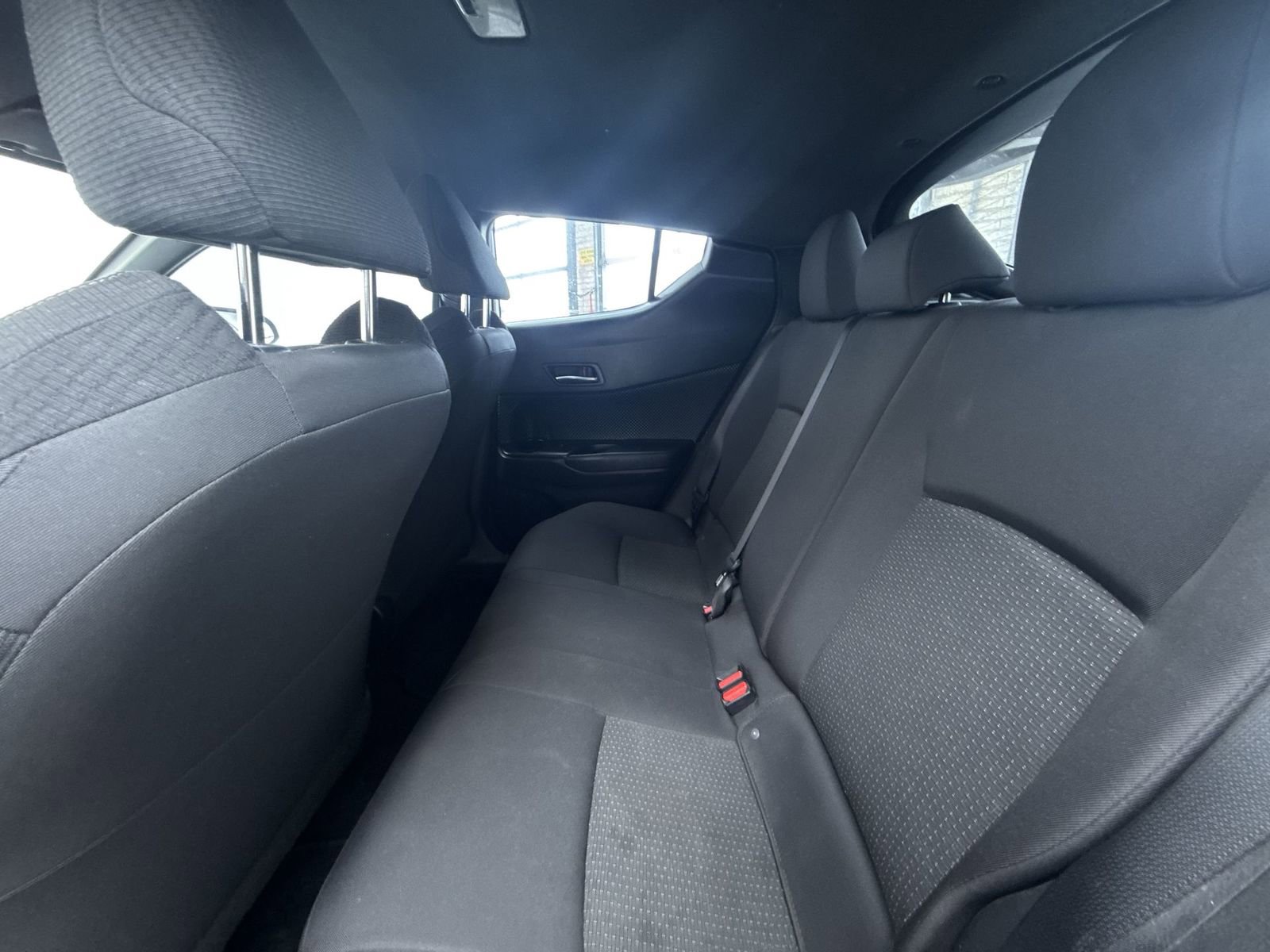 Used 2018 Toyota C-HR XLE image 30