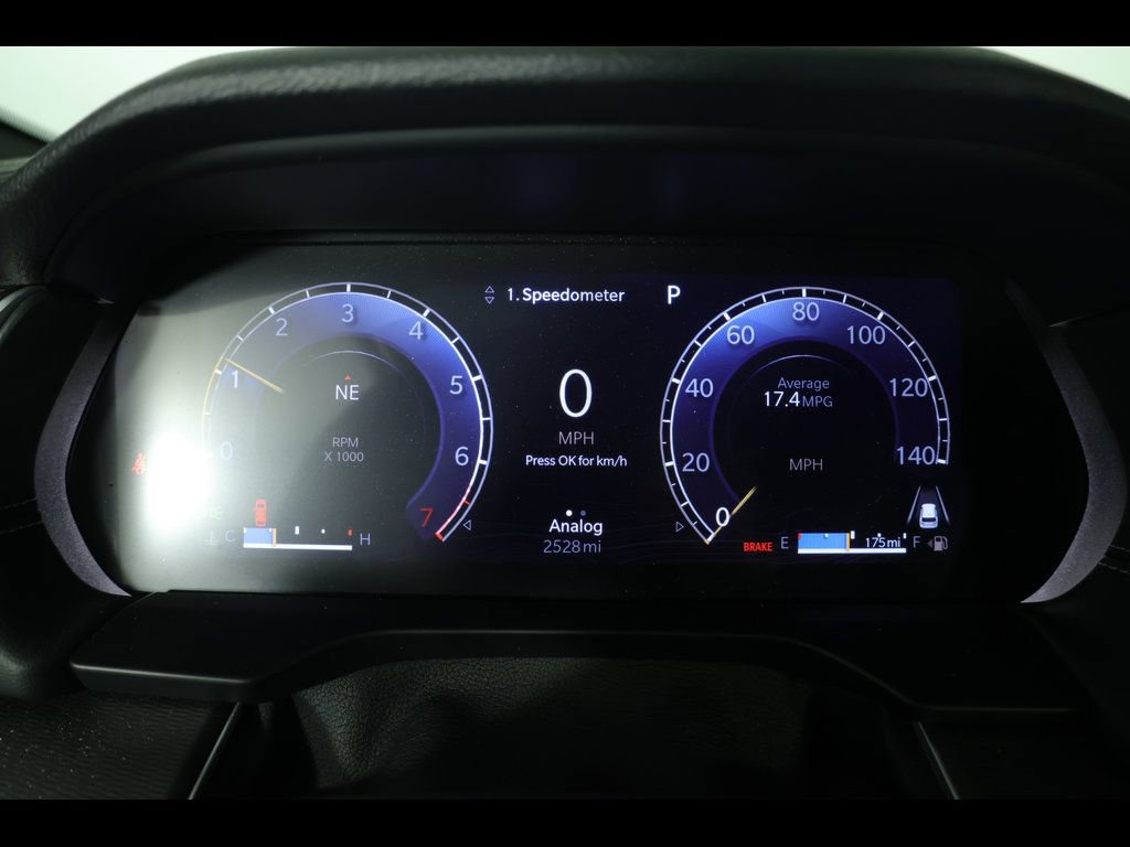 Used 2025 Jeep Grand Cherokee Laredo w/ Luxury Tech Group I image 25