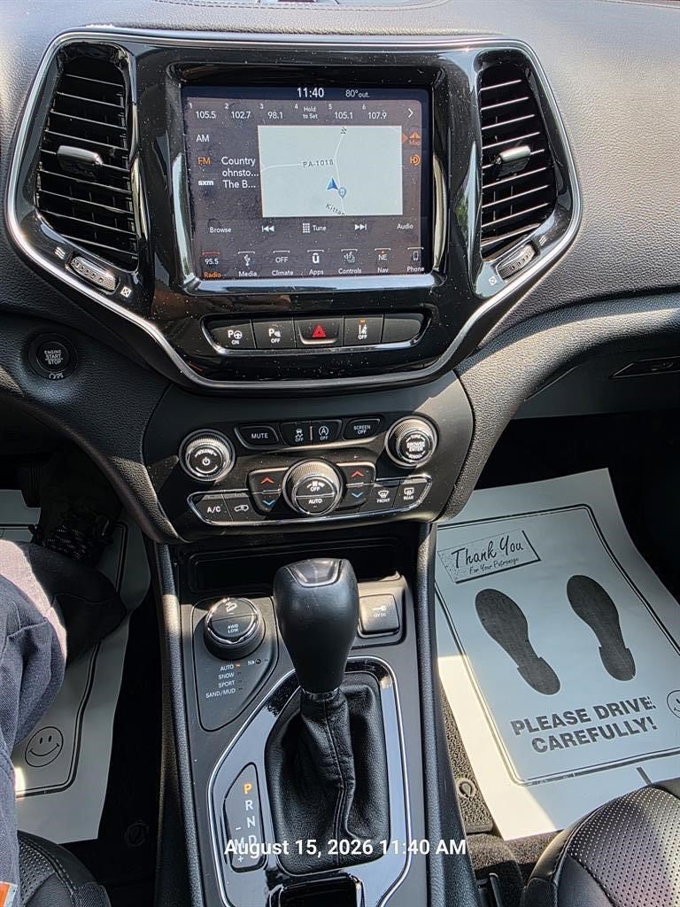 Used 2019 Jeep Cherokee Overland w/ Technology Group AWD/4WD image 16