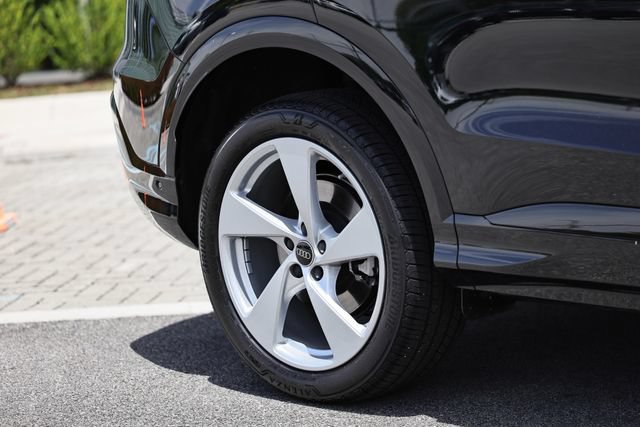 Used 2025 Audi Q5 Premium Plus w/ Premium Plus AWD/4WD image 6