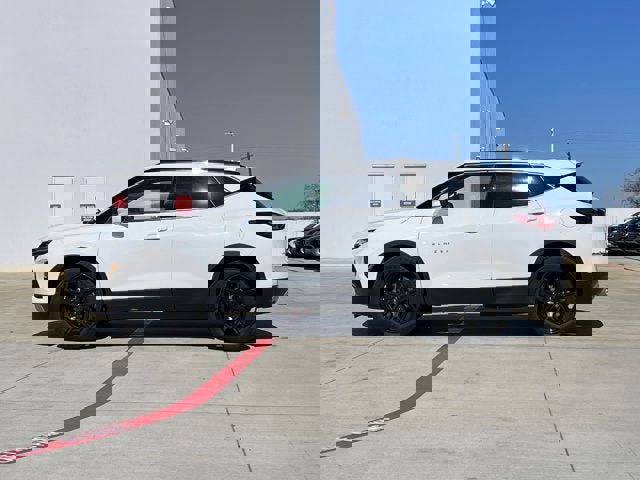 Used 2022 Chevrolet Blazer LT w/ Sound & Technology Package image 3