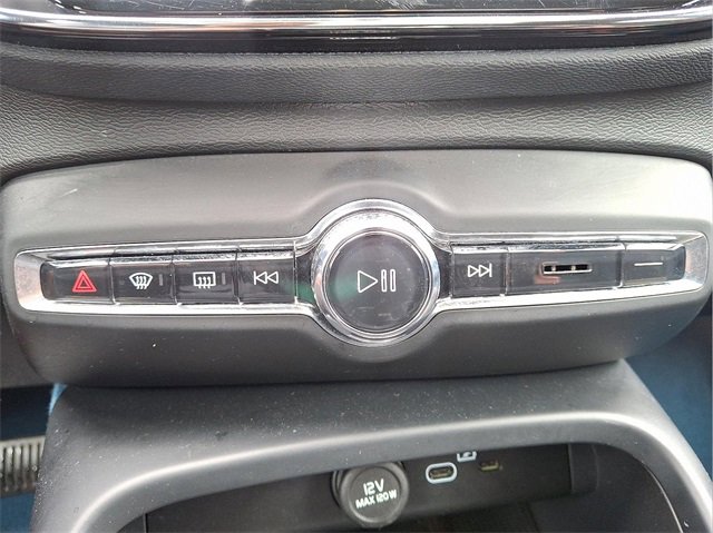 Certified 2022 Volvo C40 P8 Recharge Ultimate image 15