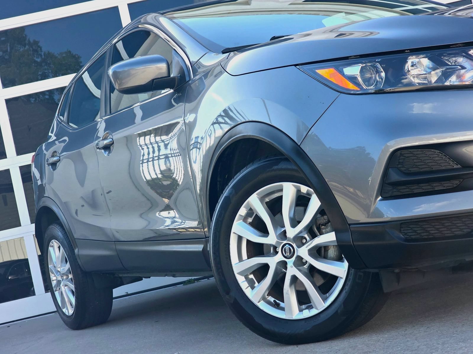 Used 2022 Nissan Rogue Sport S FWD image 12