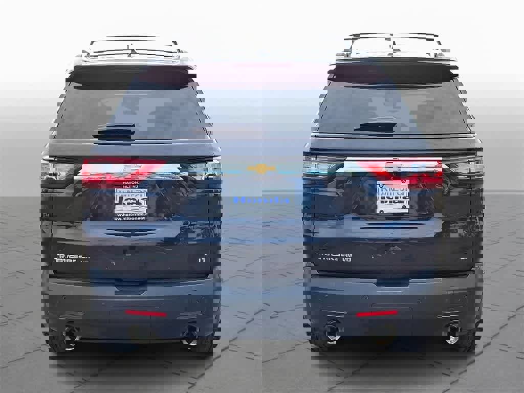 Used 2020 Chevrolet Traverse LT w/ Driver Confidence II Package image 21