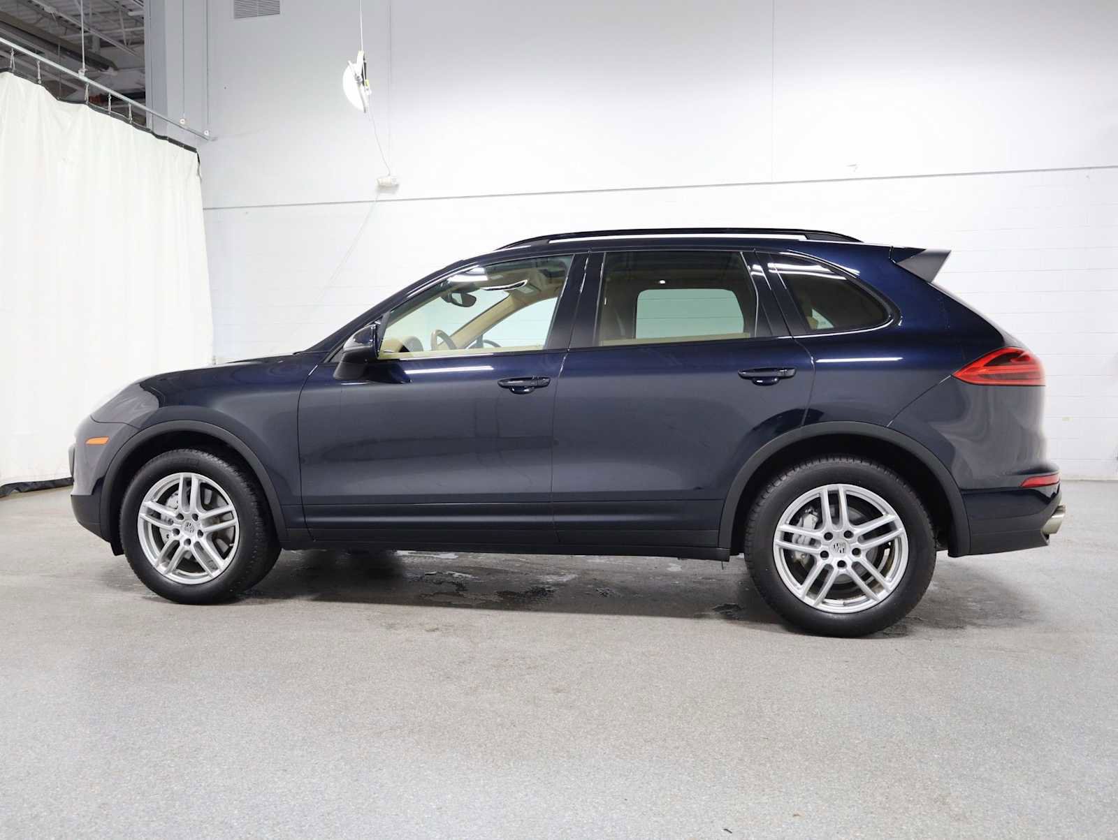Used 2015 Porsche Cayenne S AWD/4WD image 2
