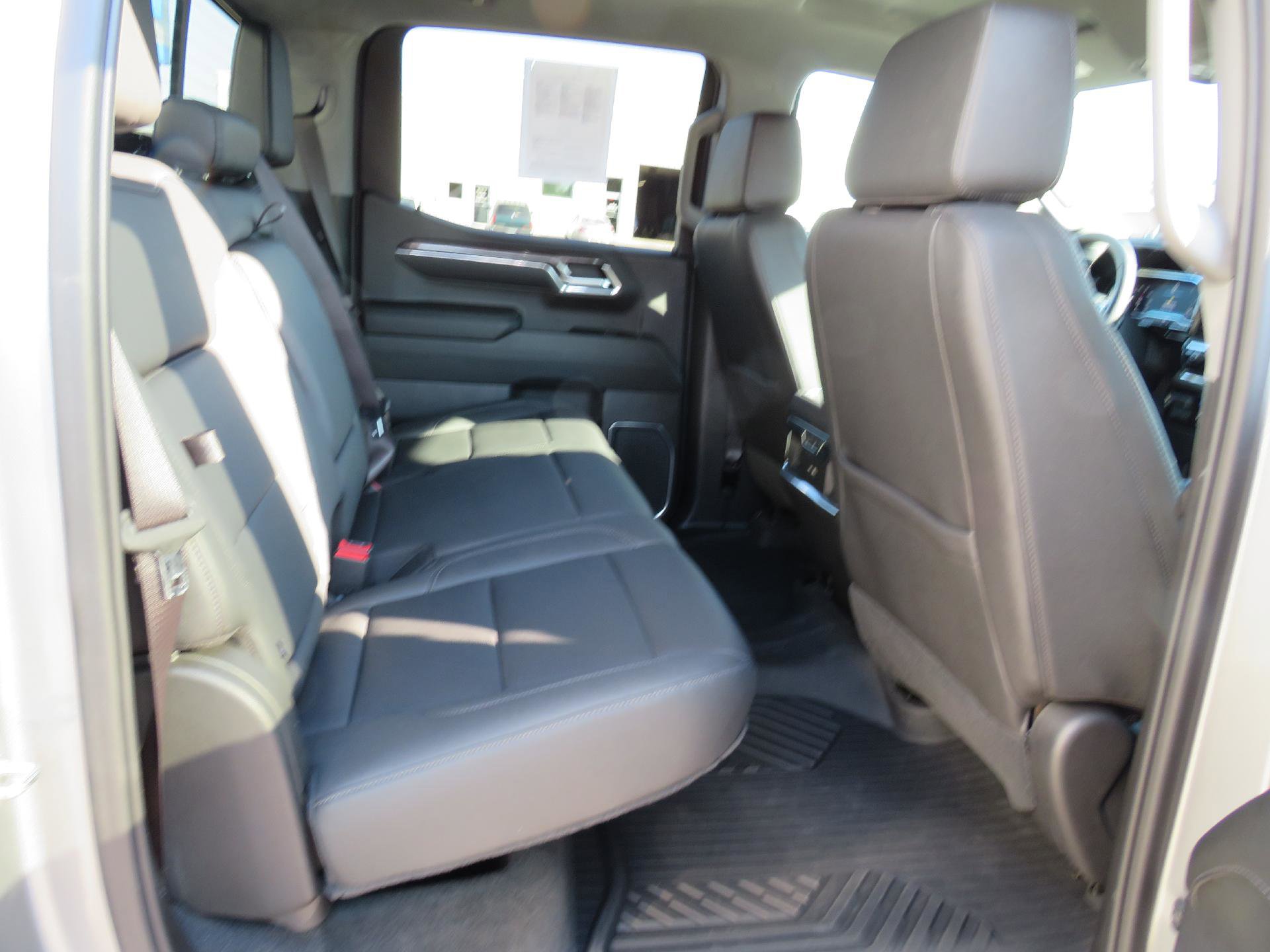 Used 2023 Chevrolet Silverado 1500 LTZ image 15