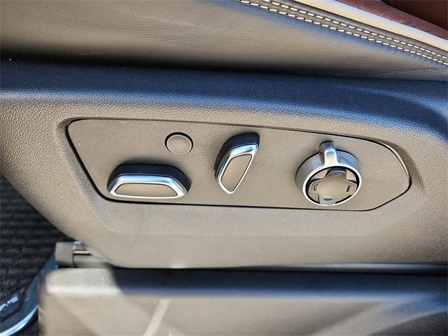 Used 2025 GMC Sierra 1500 Denali Ultimate image 13