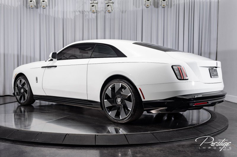 Used 2024 Rolls-Royce Spectre w/ Spectre Launch Package image 13
