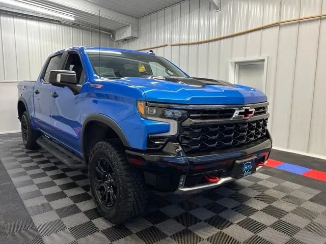 Used 2025 Chevrolet Silverado 1500 ZR2 w/ Technology Package AWD/4WD image 2
