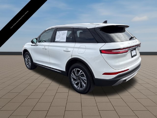 Used 2023 Lincoln Corsair AWD w/ Equipment Group 101A image 4