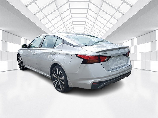 Used 2021 Nissan Altima 2.5 SR w/ SR Premium Package image 6