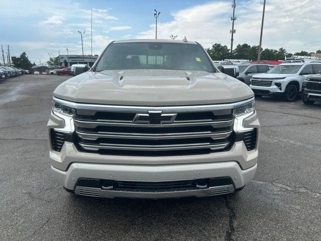 Used 2026 Chevrolet Silverado 1500 High Country w/ Technology Package AWD/4WD image 8
