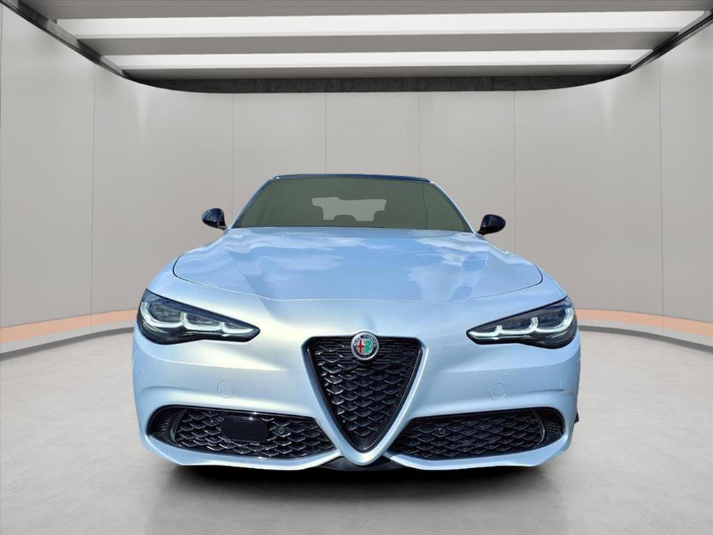 New 2025 Alfa Romeo Giulia w/ Veloce Package Rwd image 2