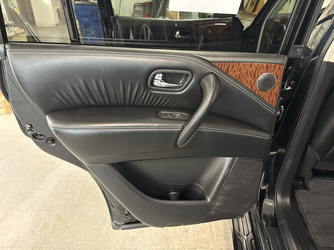 Used 2020 Nissan Armada SL image 41