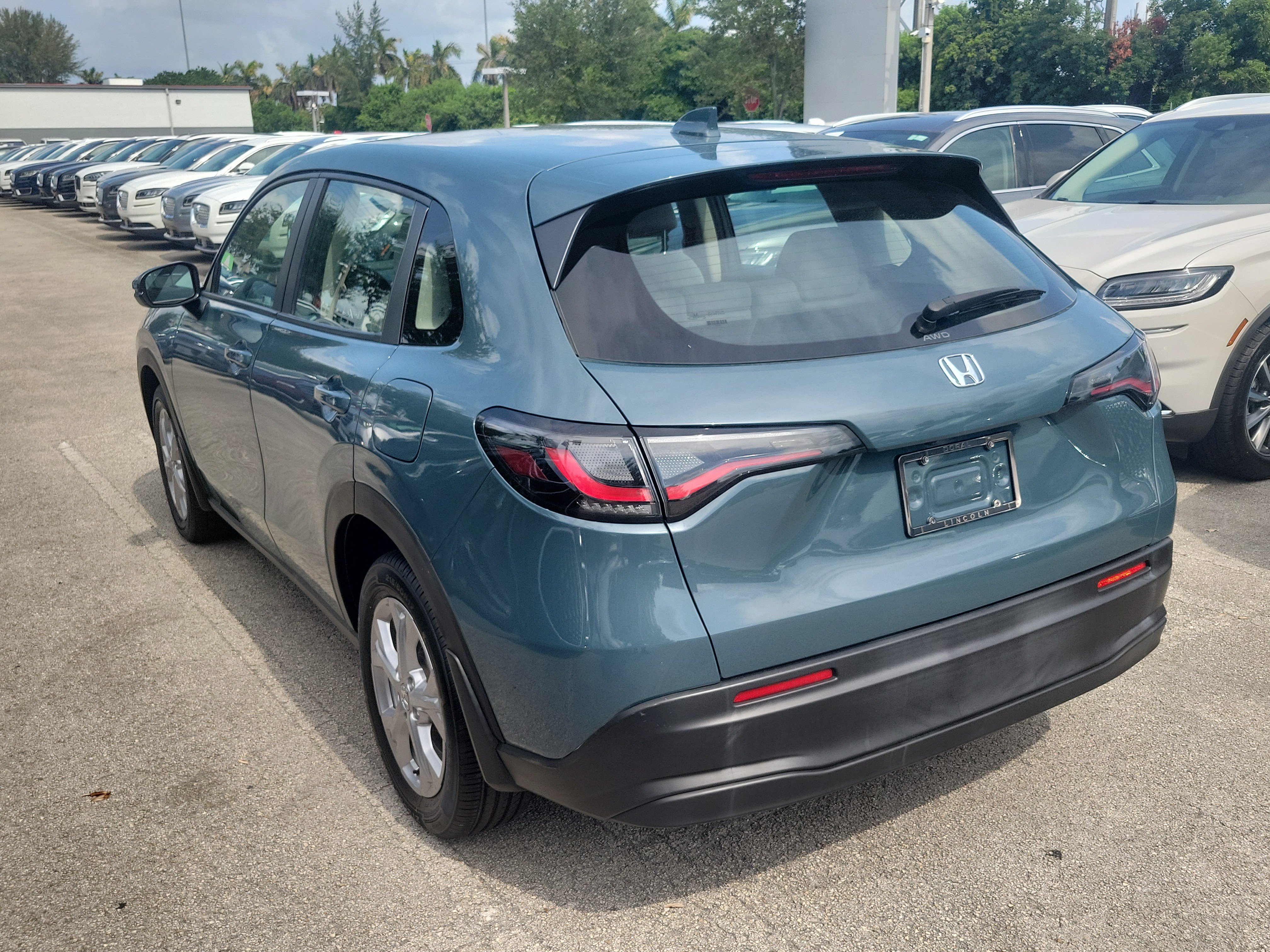 Used 2024 Honda HR-V LX image 3